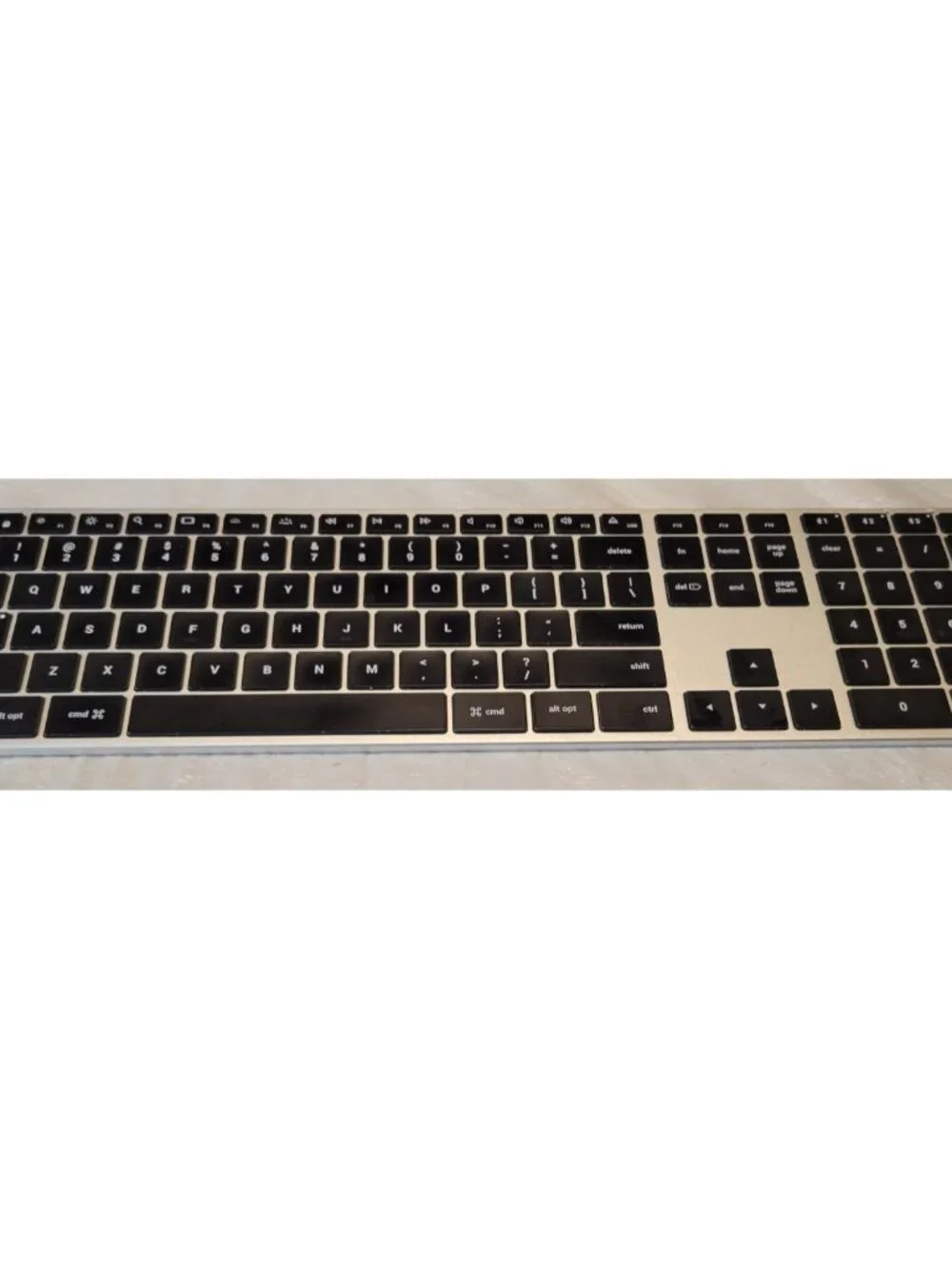 SATECHI Slim X3 Bluetooth Keyboard Model ST-BTSX3M Steel Gray
